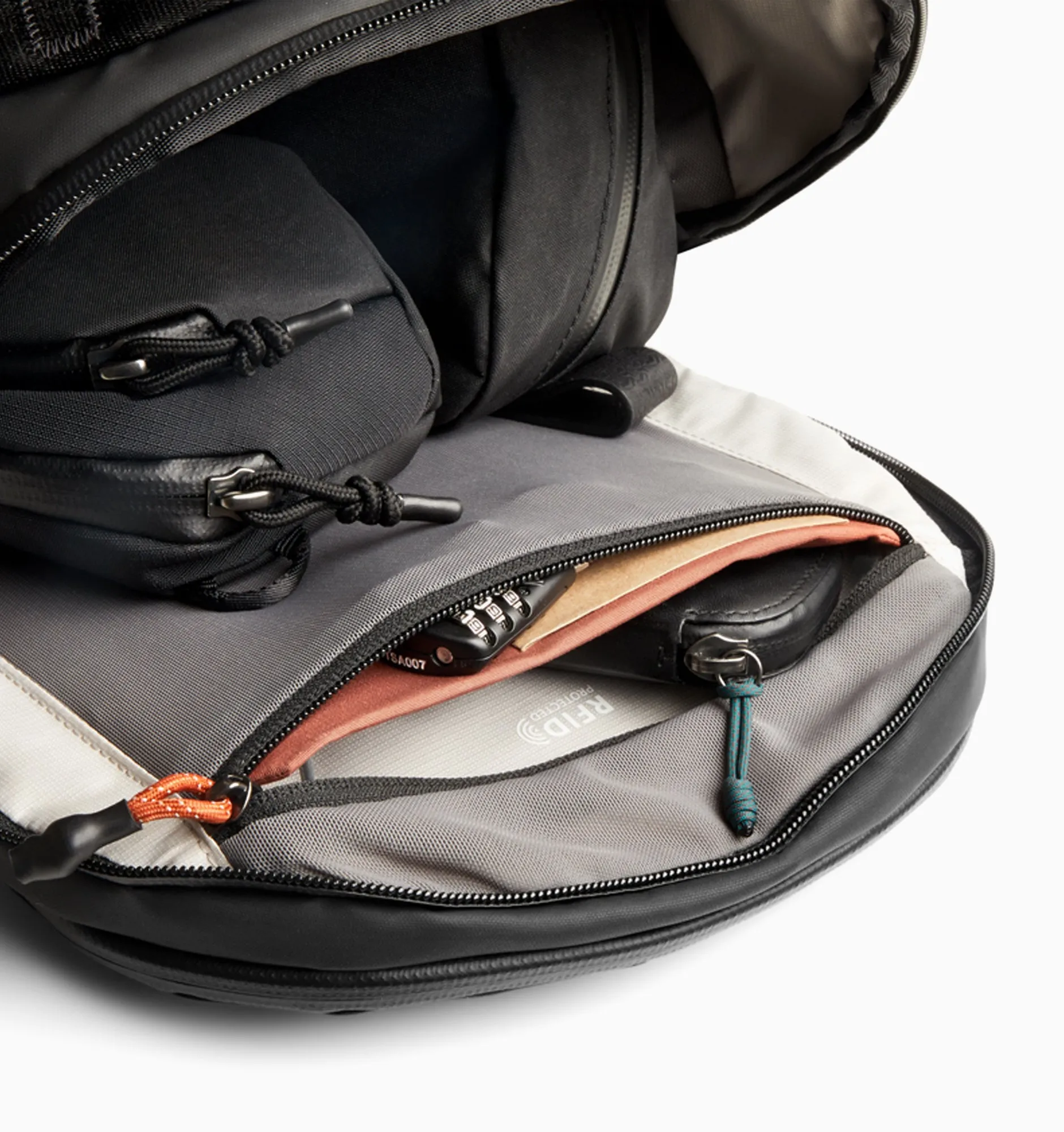 Bellroy Venture Travel Pack