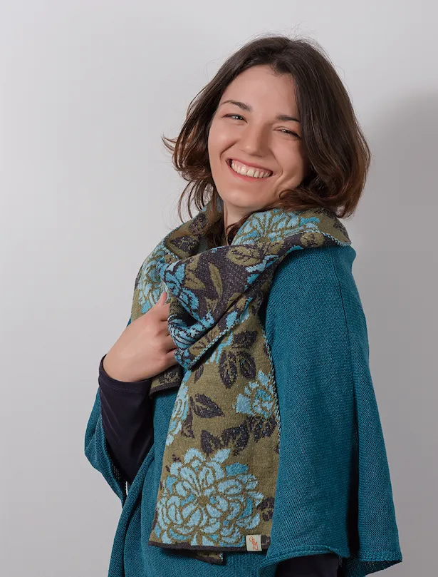 SCARVES - BLOOM - EXTRA FINE MERINO WOOL