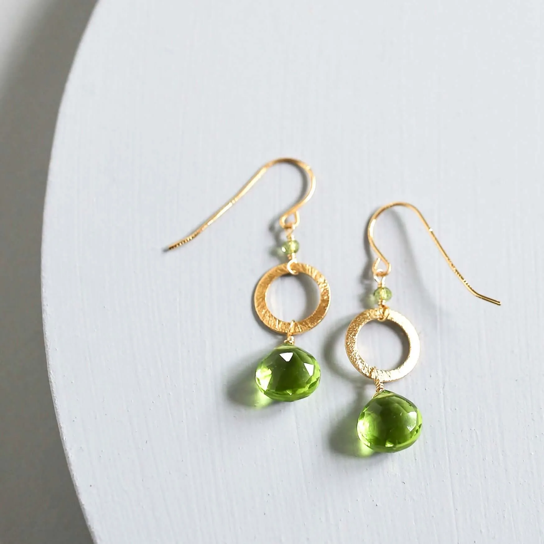 The Airie Earring - Peridot Quartz Gold no